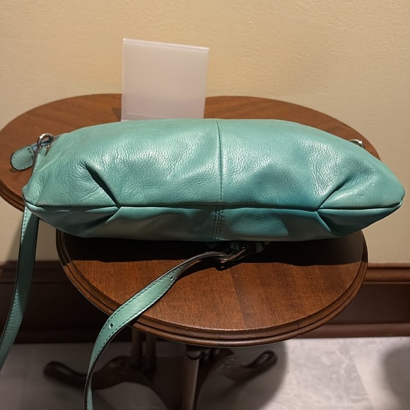 B. Makowsky  crossbody bag  shoulder bag  leather seafoam green  3 ext. pockets - Picture 9 of 17